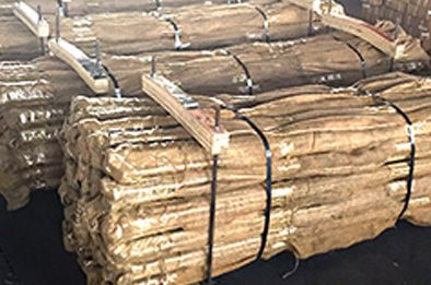本廠擁有一支技術(shù)力量雄厚、工藝先進(jìn)、檢測設(shè)備齊全的隊伍。我們的產(chǎn)品已經(jīng)通過了CECP的電力設(shè)備測試實(shí)驗(yàn)室的測試-電力工業(yè)-電力行業(yè)設(shè)備質(zhì)量測試中心和西安高壓研究所。產(chǎn)品質(zhì)量可靠，性能優(yōu)良，深受國內(nèi)外市場好評。此外，我們已通過ISO 9001體系認(rèn)證，產(chǎn)品達(dá)到歐美一些工業(yè)發(fā)達(dá)國家的水平。